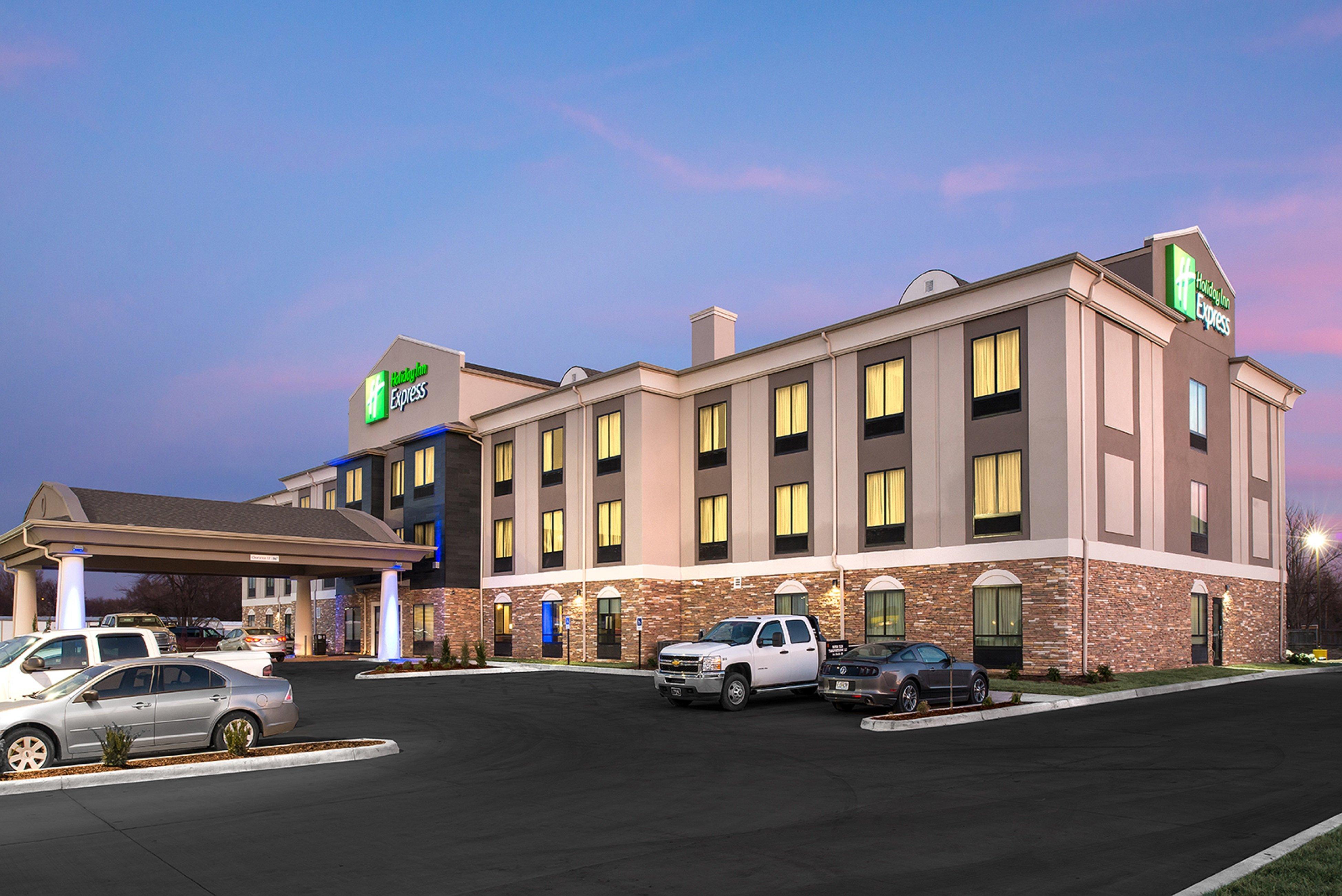 Holiday Inn Express Hutchison By Ihg Хатчінсон Екстер'єр фото